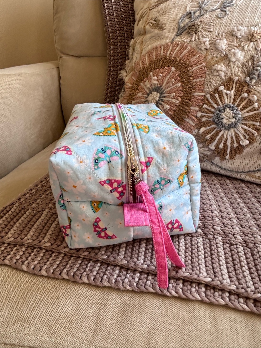NWT Quilted Butterfly boxy Cosmetic Bag zipper top tabs lined